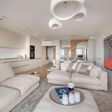 De Standing En Front De Mer, Pour 4 * Ла-Боль-Эскублак